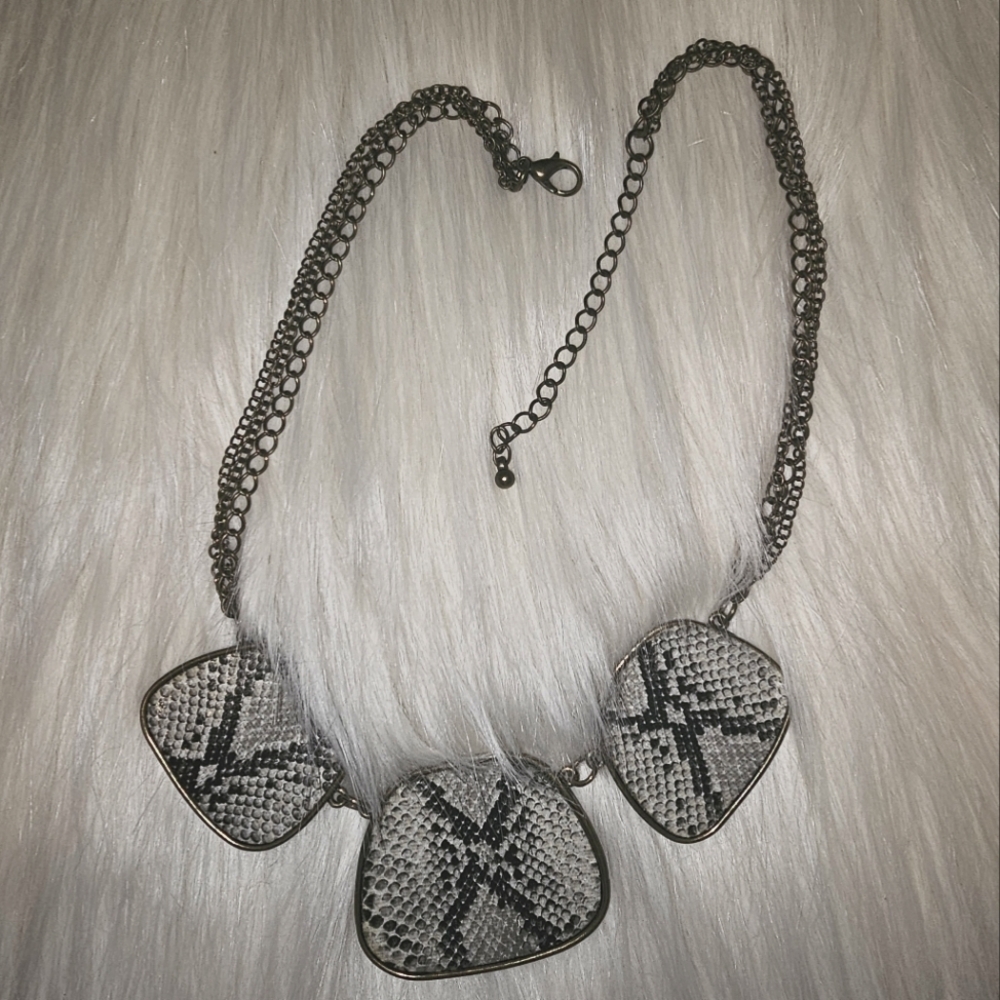 Snake Detailed Necklace